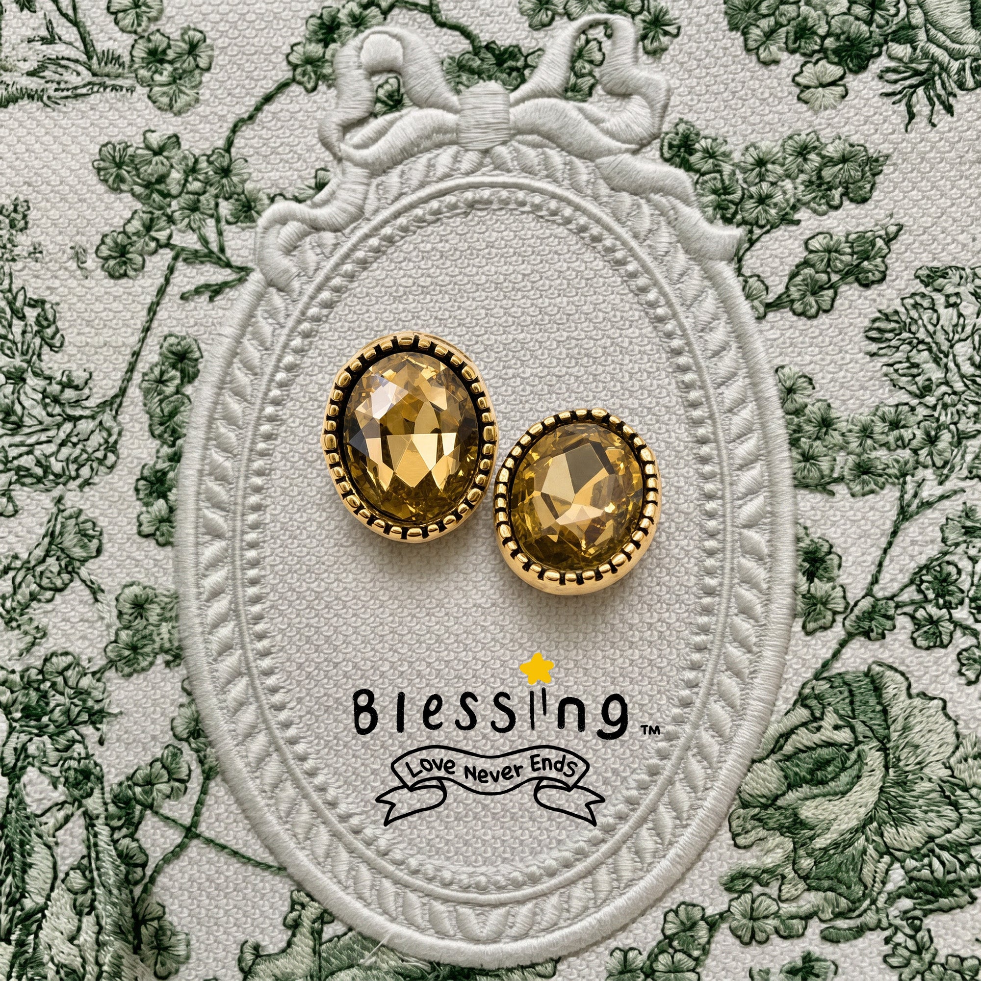 Blessingmychild luxury vintage oval cut dog shoe charms featuring amber champagne eco-resin gemstones with antique gold-toned detailing