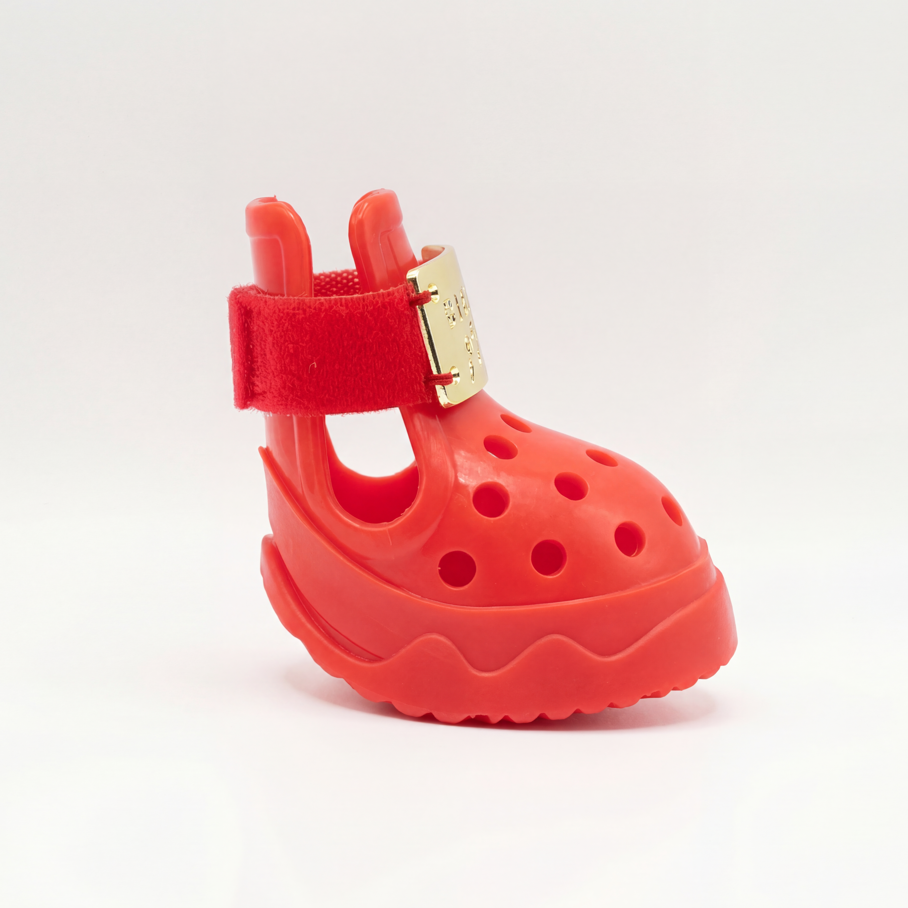 The Little Red Dog Sandals (V1 Starry Red - SG Edition) | 初代经典小金牌新加坡限定款
